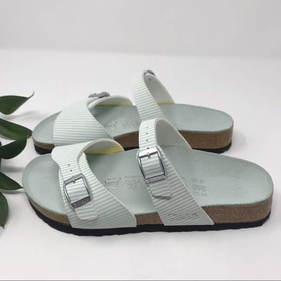 Birkenstock’s • Aziza Blue Seersucker • Size 38N - Picture 3 of 6